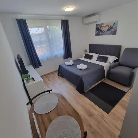 Apartment Petra
